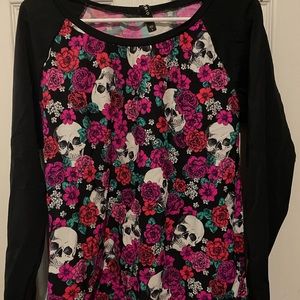 Rash guard. Swim shirt.